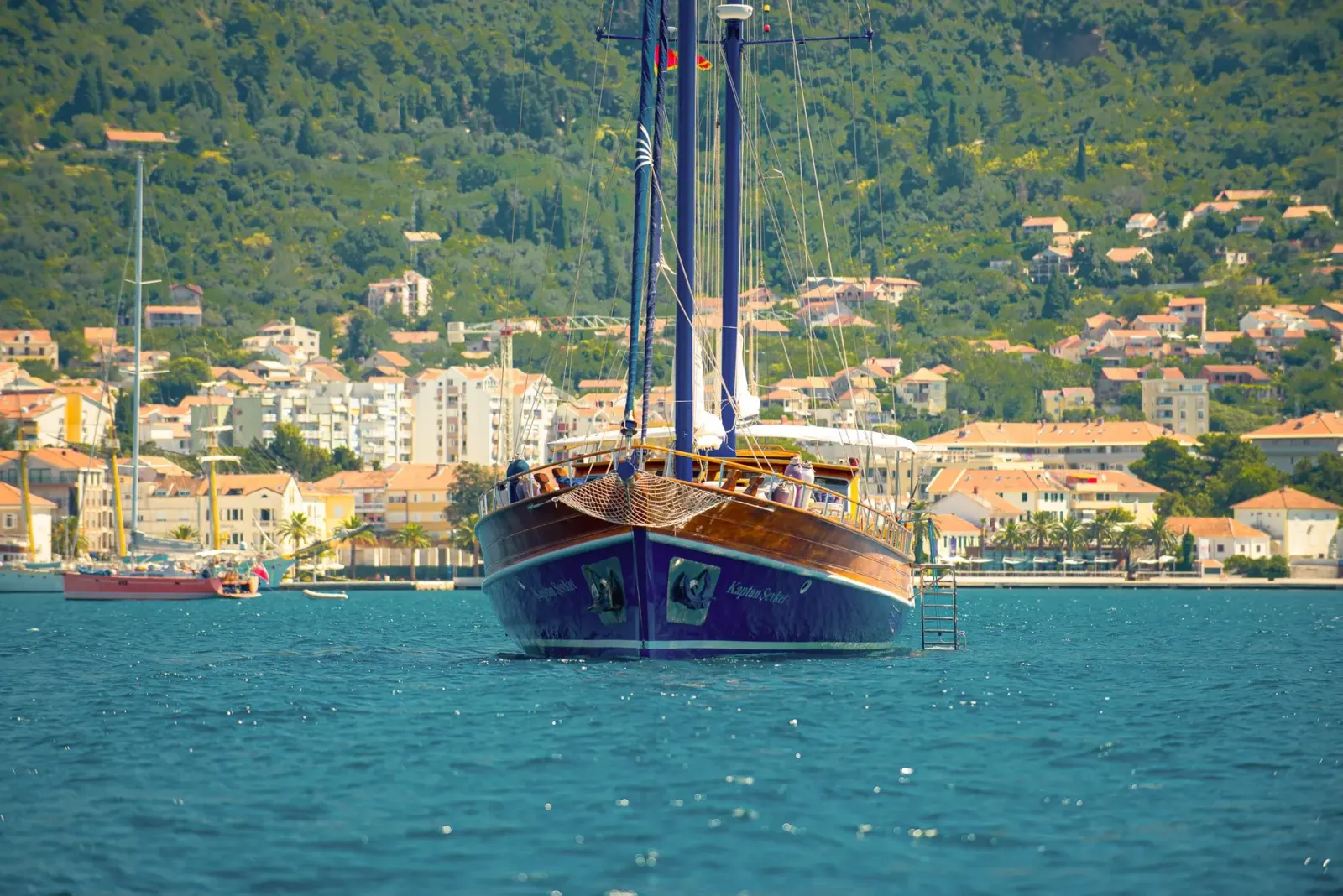 Kaptan Sevket sailing in Tivat