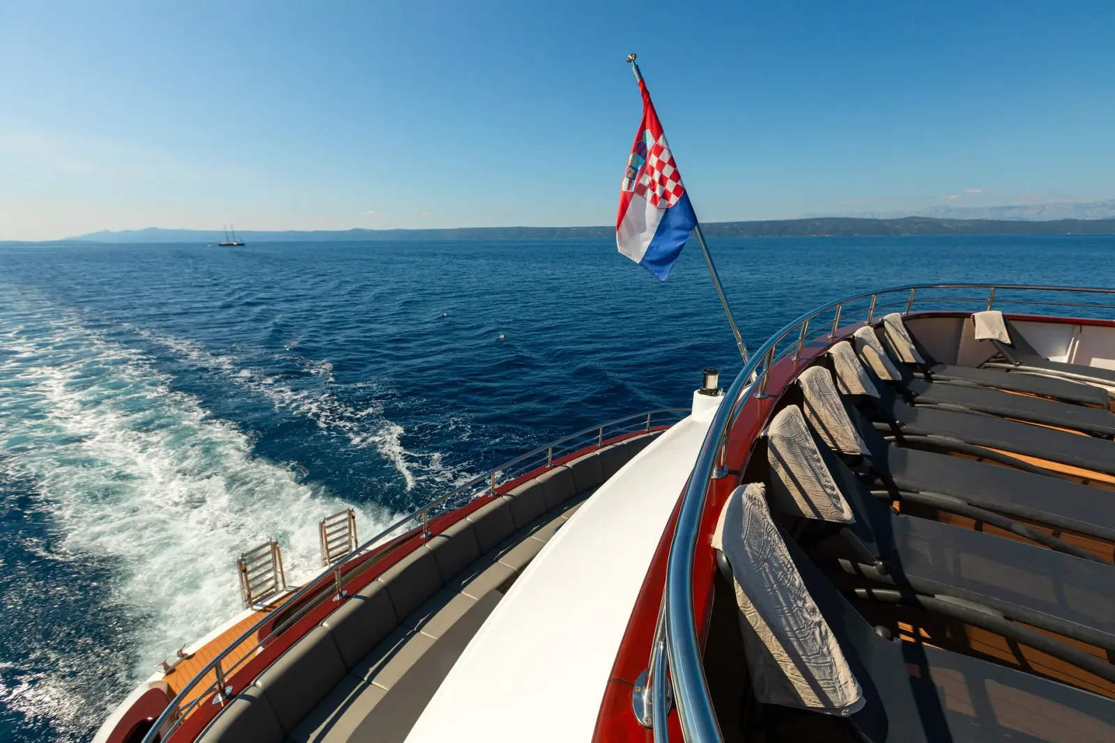 Yolo sailing in Dubrovnik