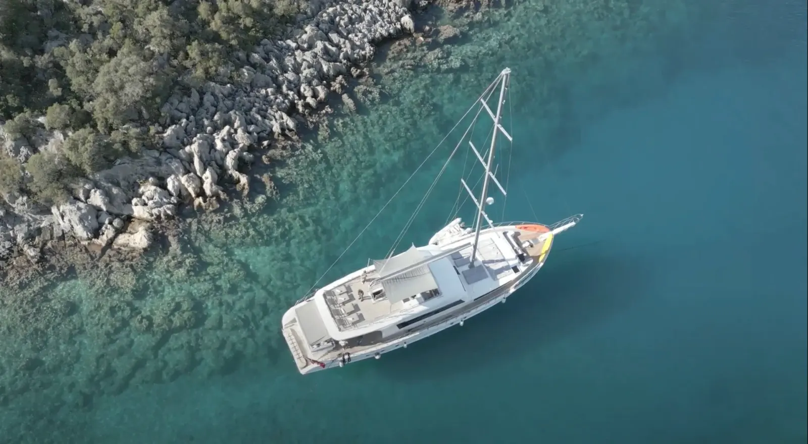 Albatros M sailing in Fethiye