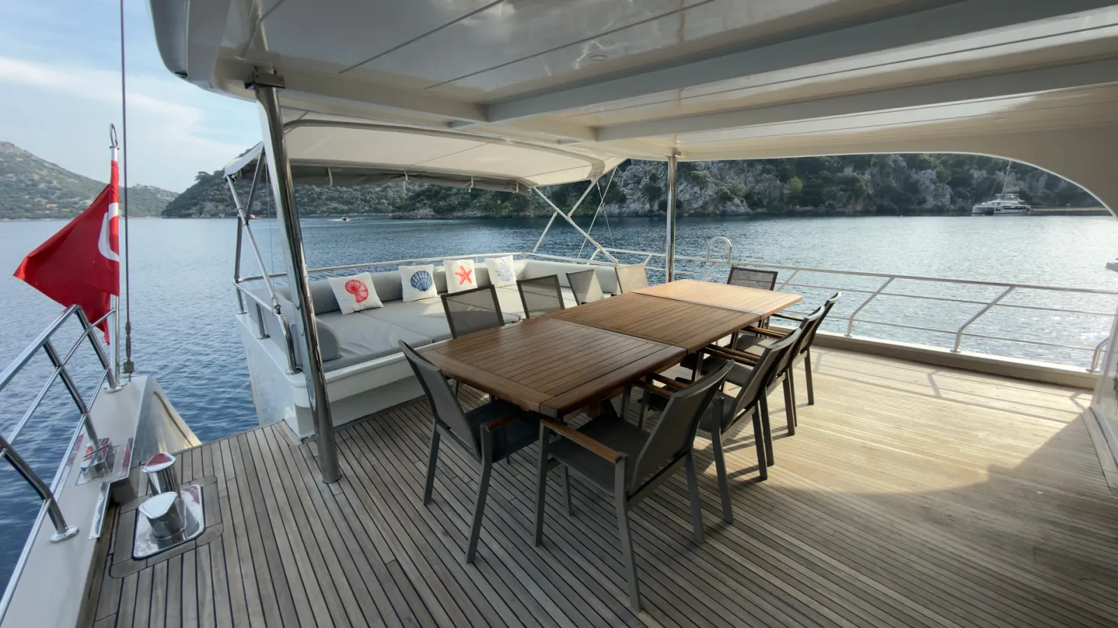 Albatros M sailing in Fethiye