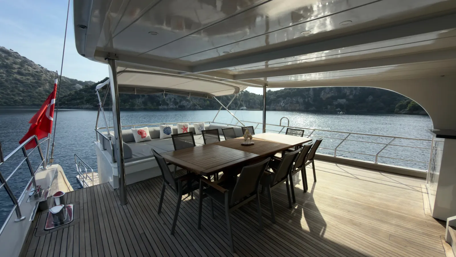 Albatros M sailing in Fethiye