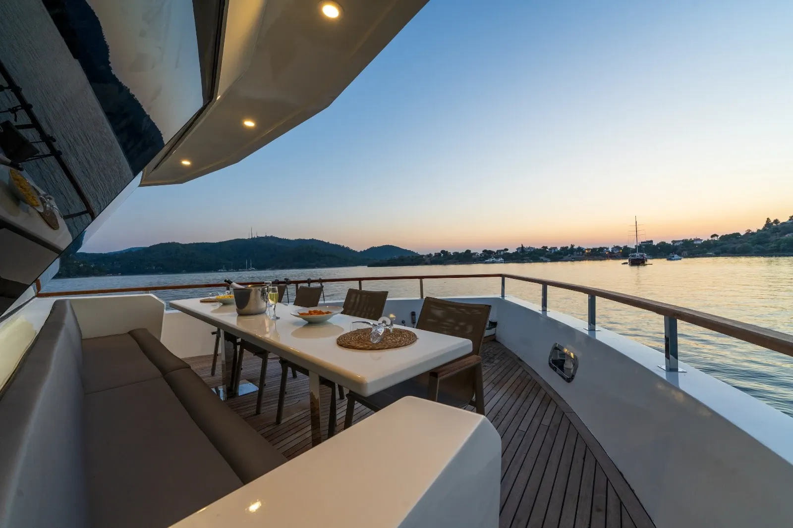 Albatros Explorer sailing in Fethiye