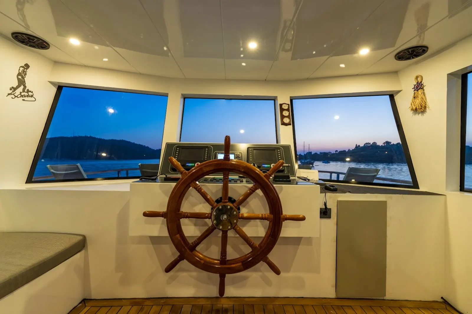 Albatros Explorer sailing in Fethiye