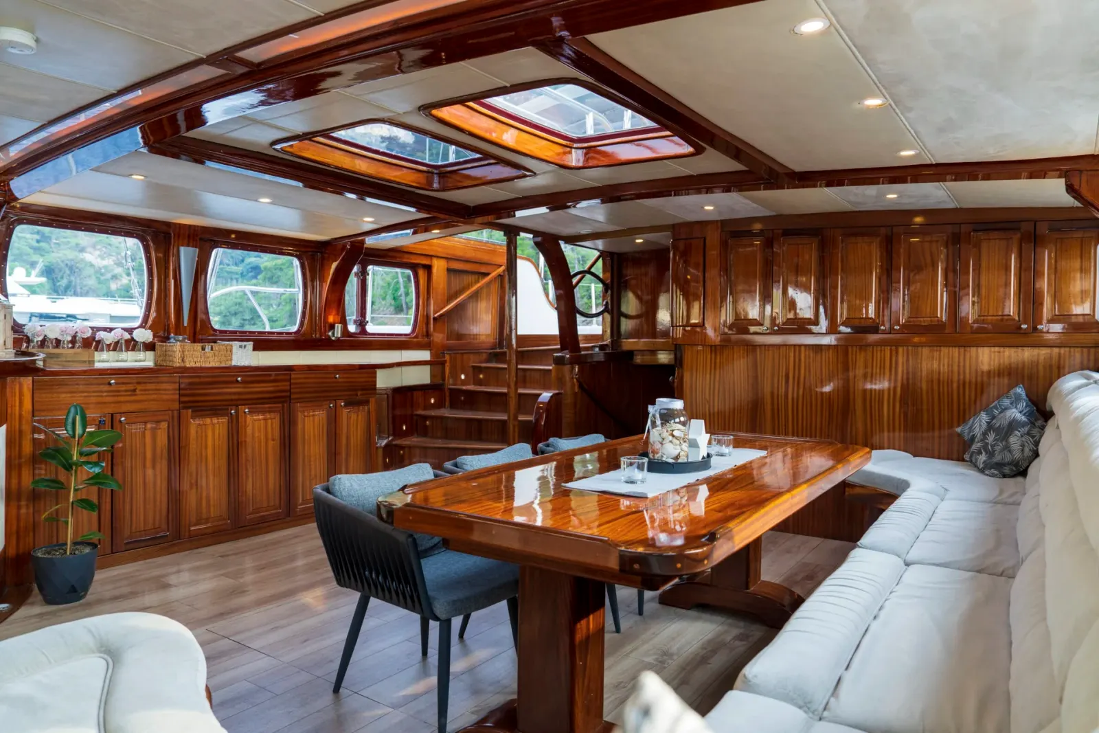 Nautilus sailing in Fethiye