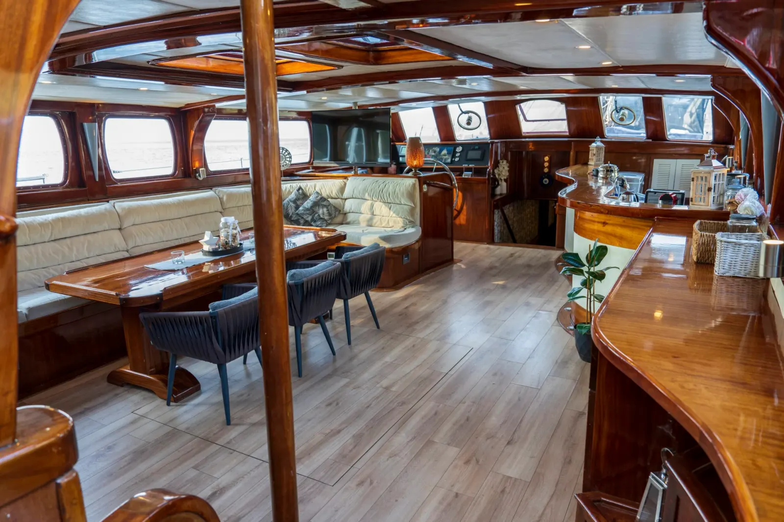 Nautilus sailing in Fethiye