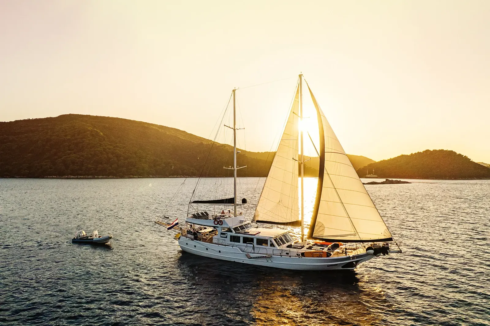 Maske sailing in Split