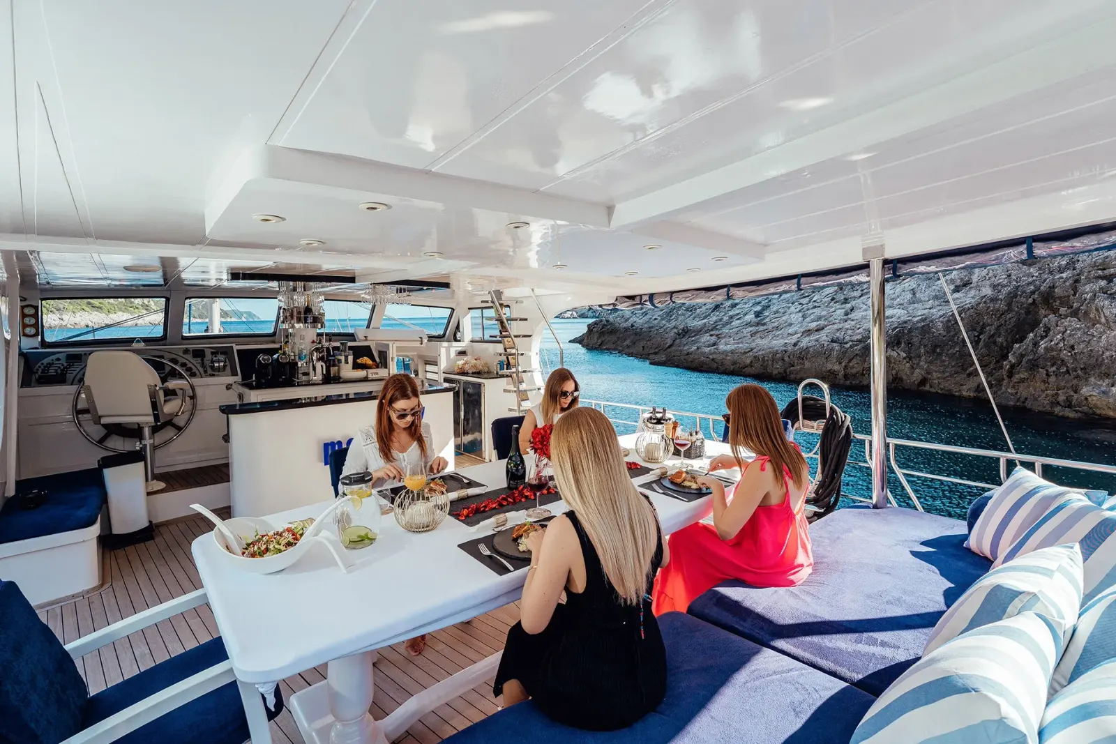 Maske sailing in Split