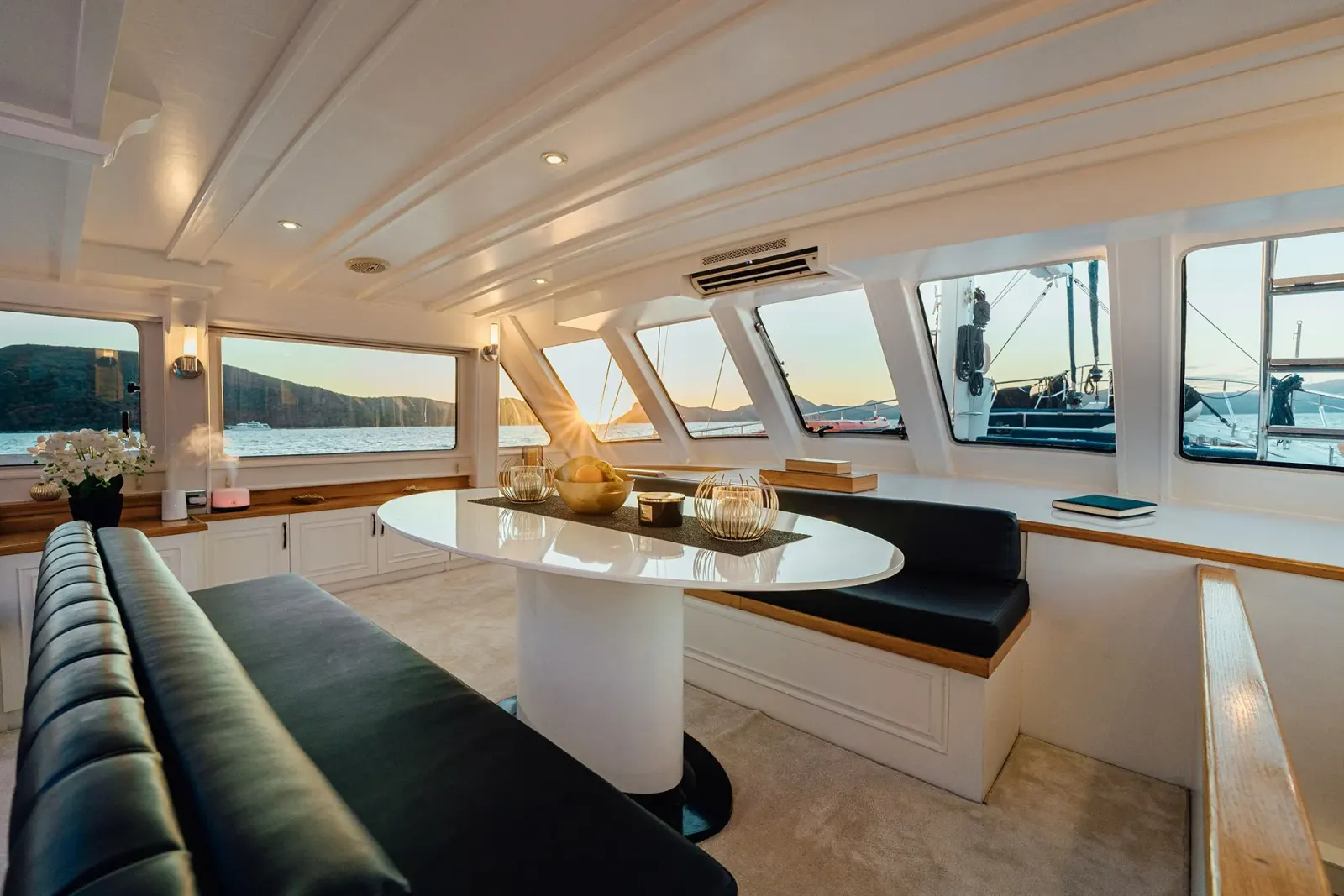 Maske sailing in Split
