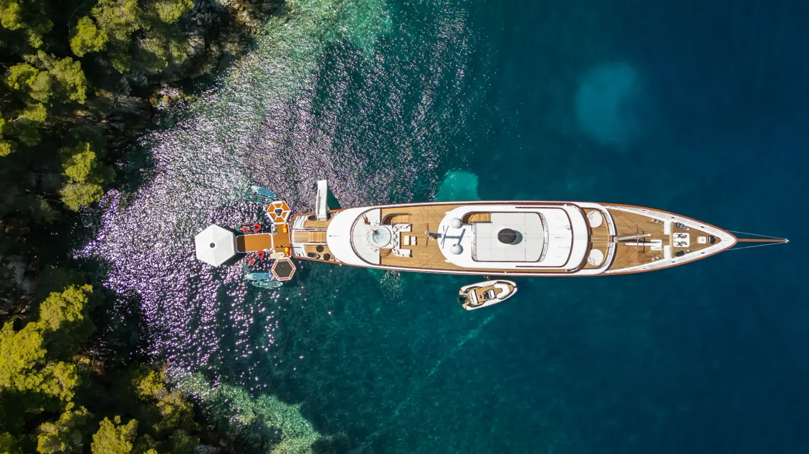 Maia Motor Yacht interior cabin view