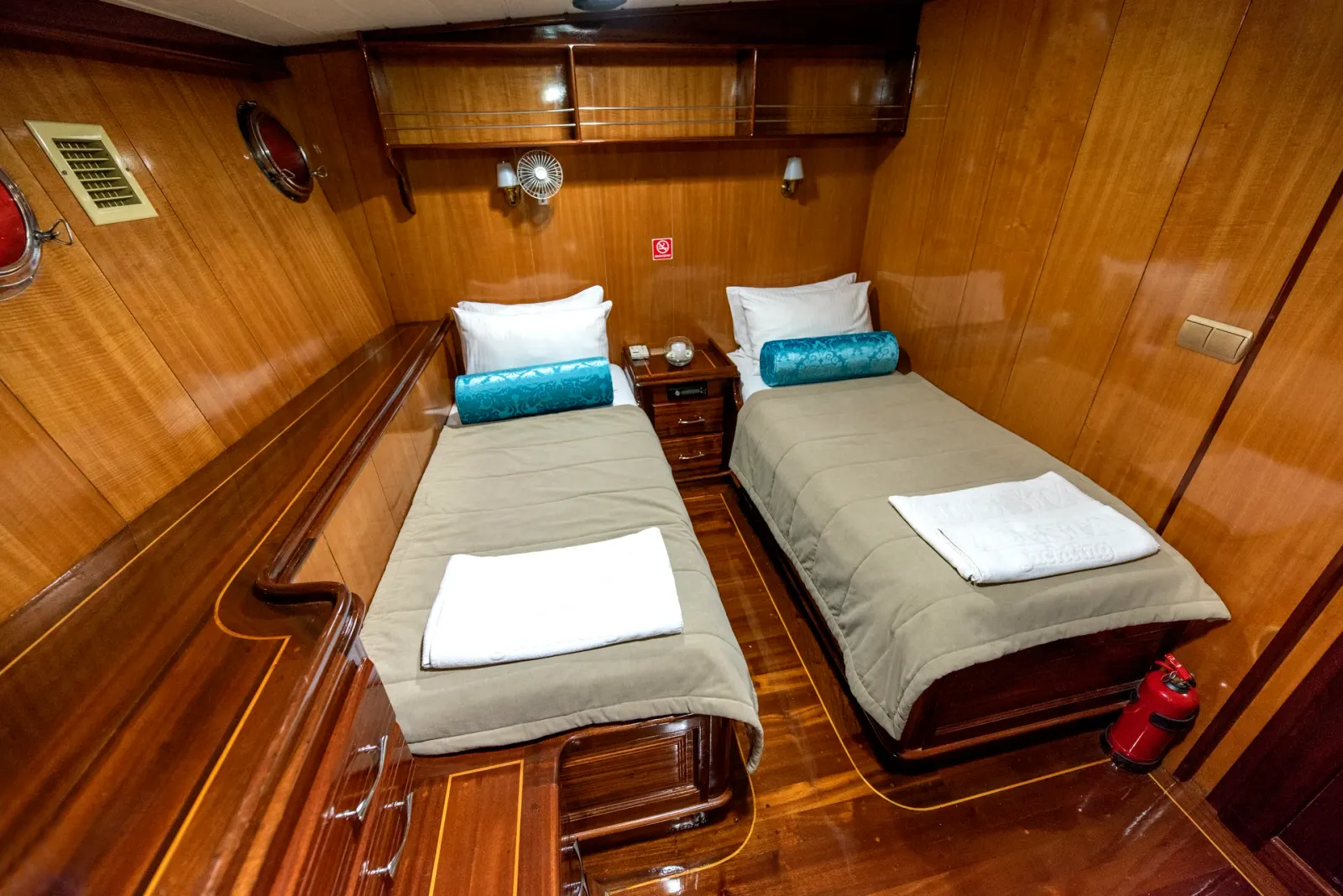 Kayhan 8 sailing in Fethiye