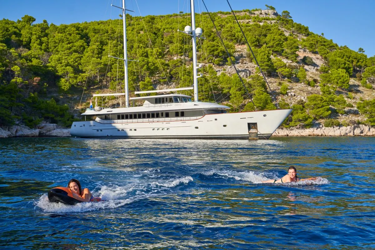 Omnia sailing in Дубровник