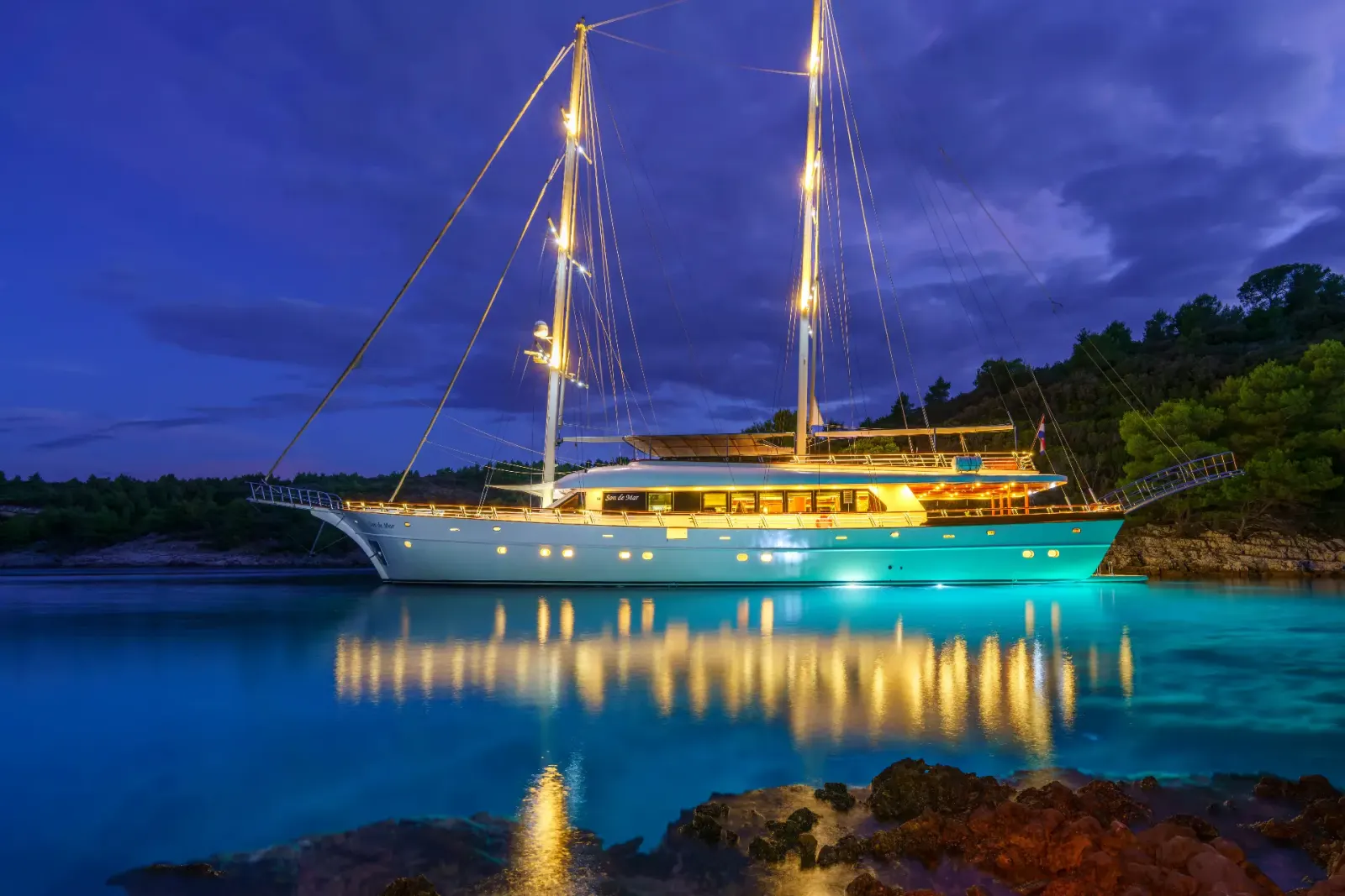 Son de Mar sailing in Split