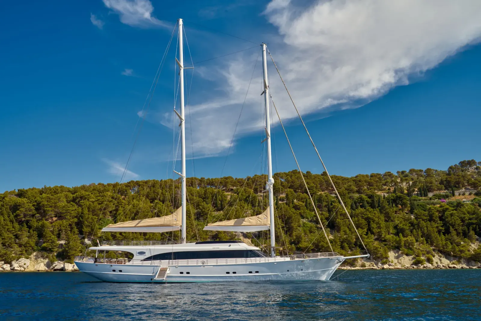Acapella sailing in Дубровник