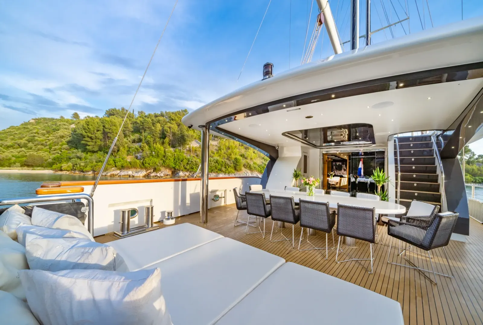 Navilux sailing in Сплит