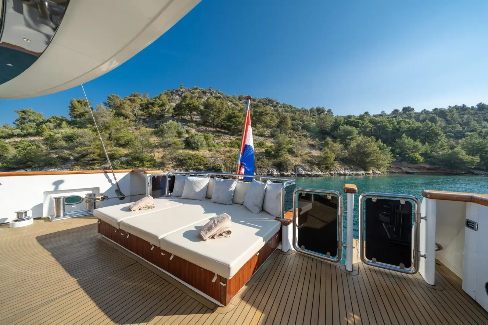 Navilux sailing in Сплит