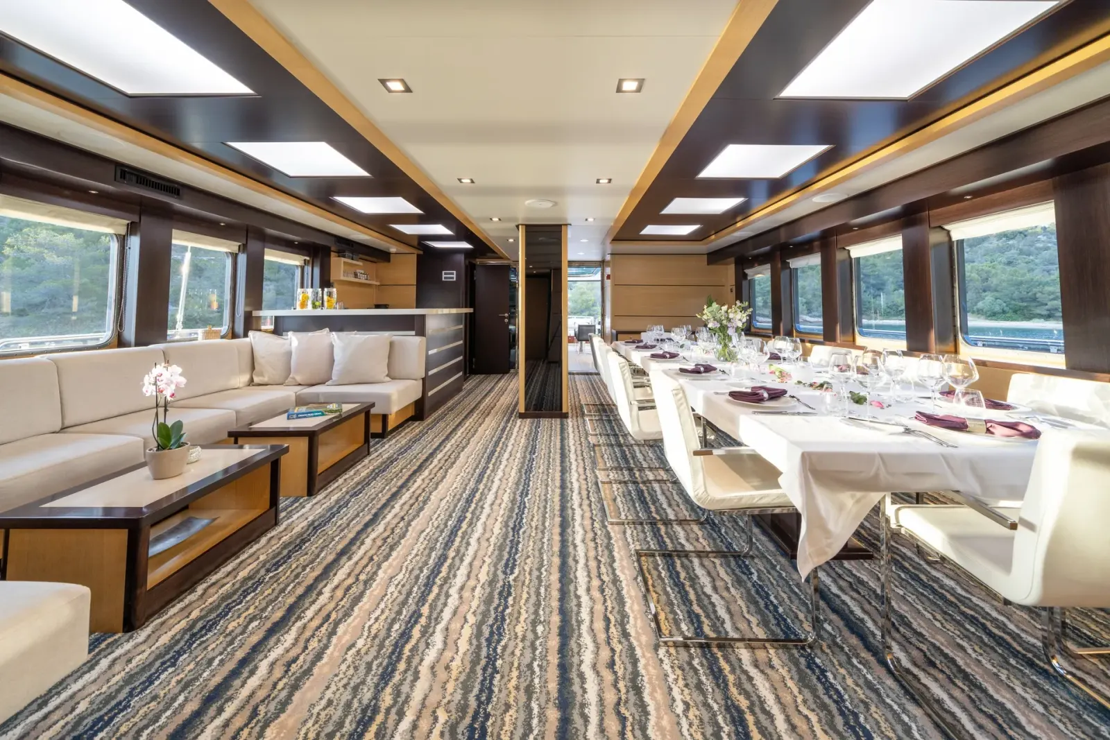 Navilux sailing in Сплит