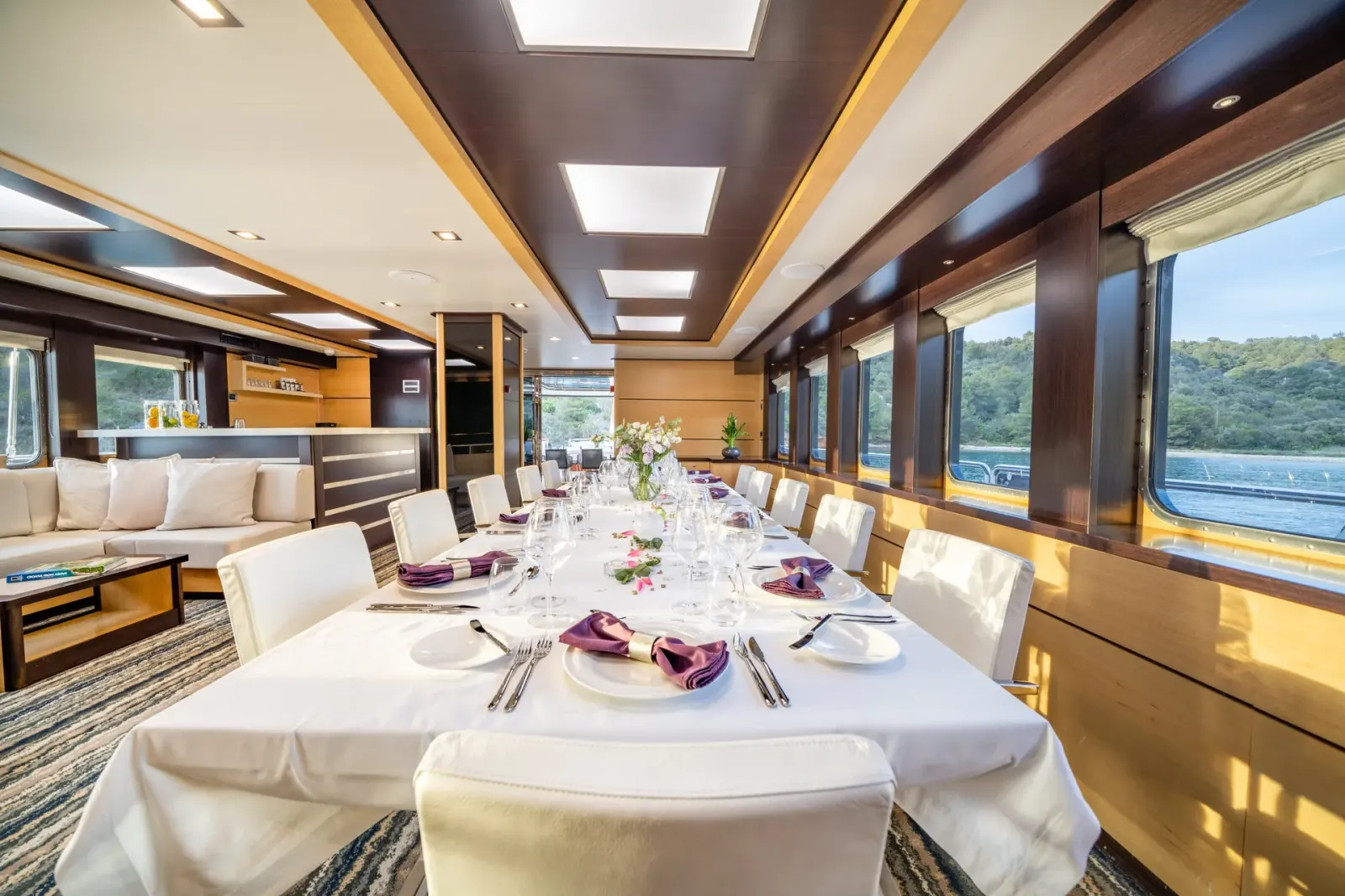 Navilux sailing in Сплит