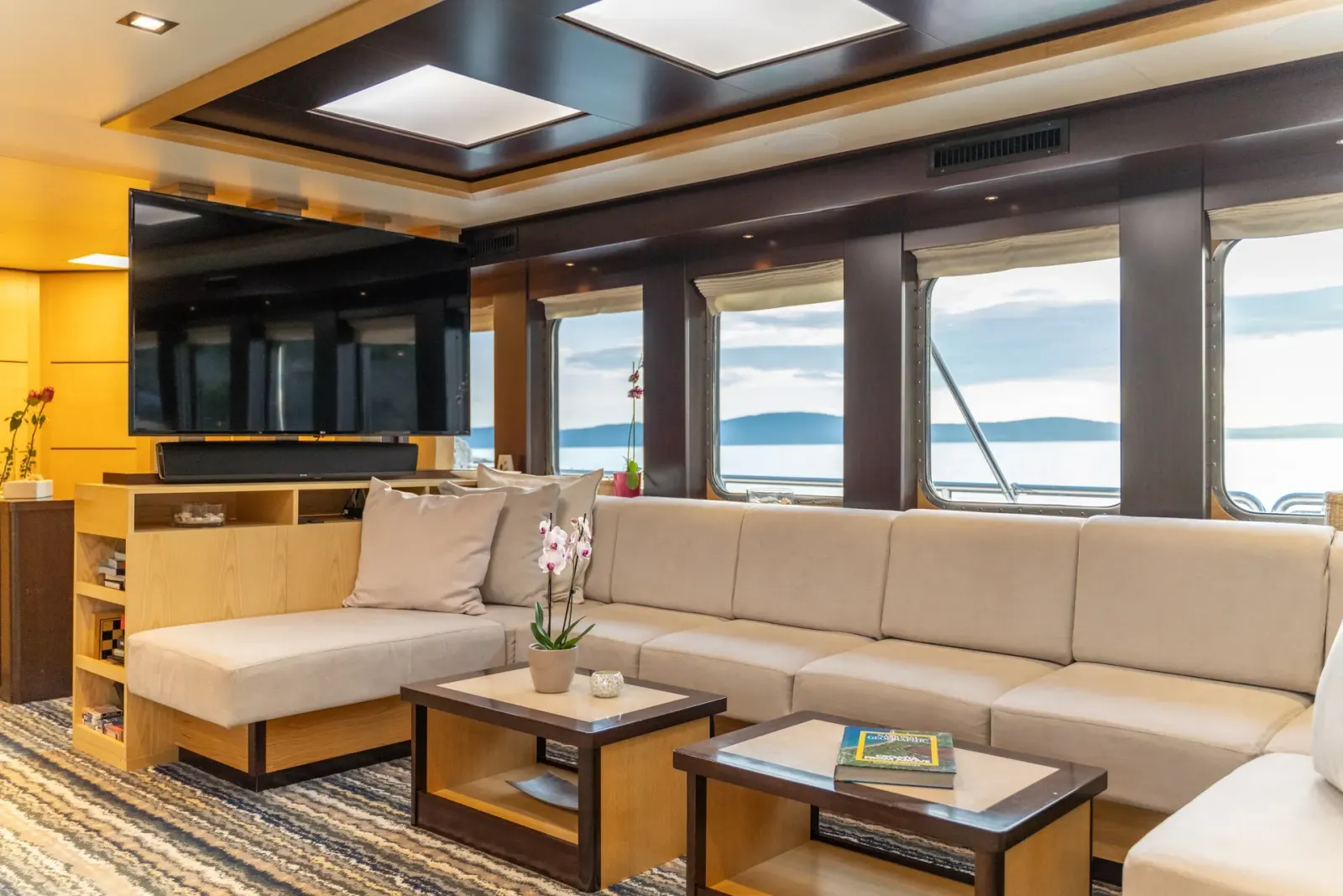 Navilux sailing in Сплит
