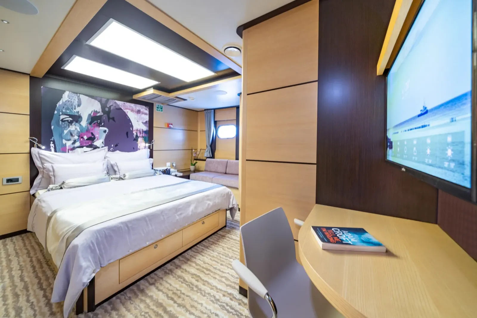 Navilux sailing in Сплит
