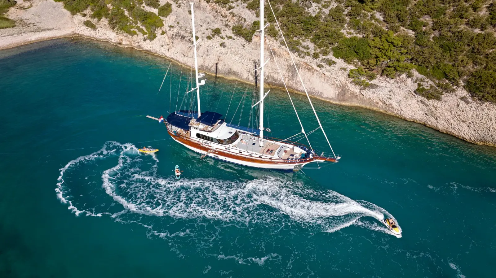 Lotus sailing in Split