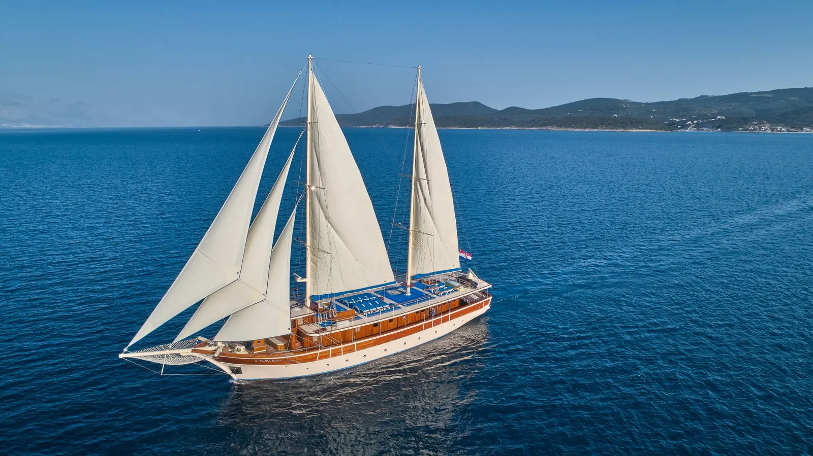 Tajna Mora sailing in Split