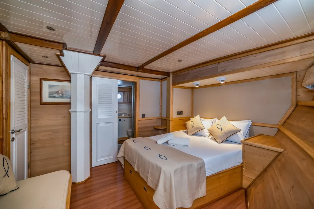 Amazon Solo sailing in Göcek