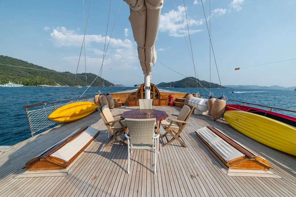 Amazon Solo sailing in Göcek