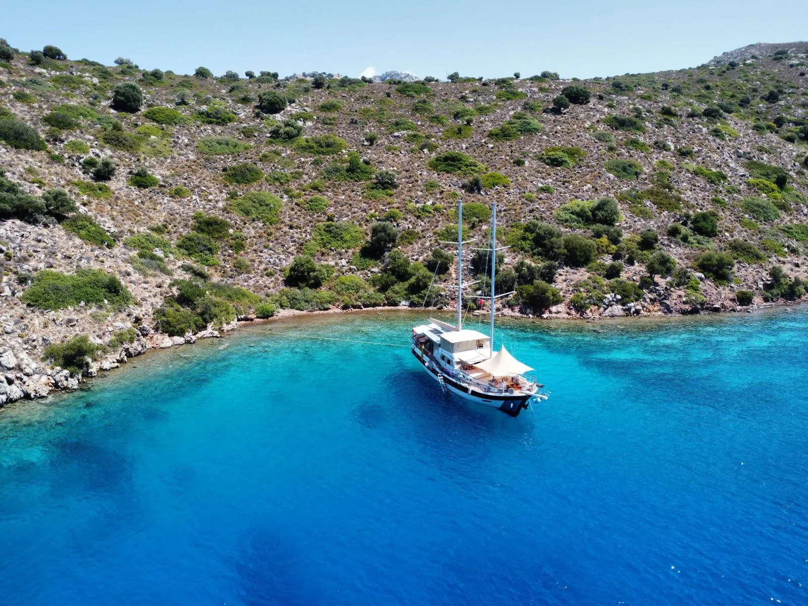 Mare Magico Gulet interior cabin view