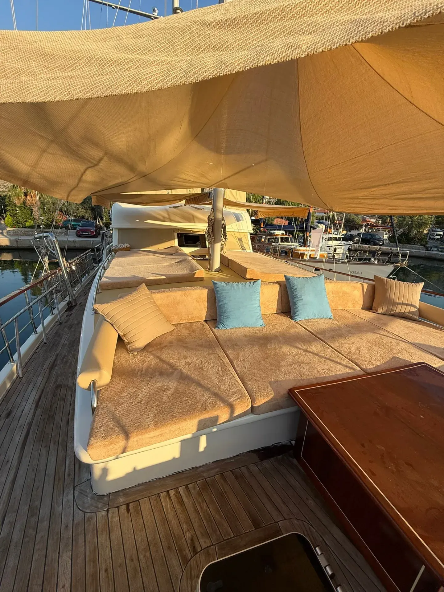 Mare Magico sailing in Bozburun