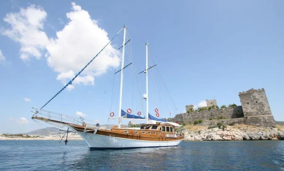 Miramare sailing in Göcek