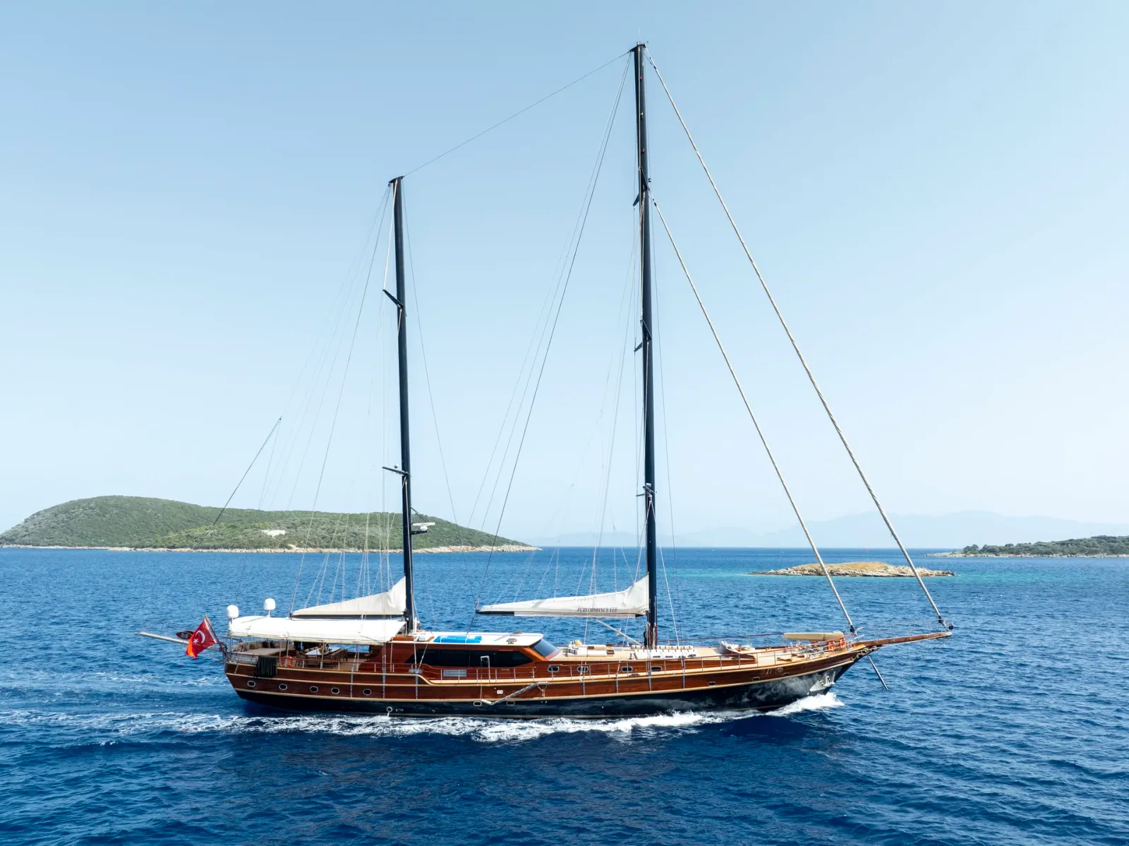 Performance Fee sailing in Bodrum