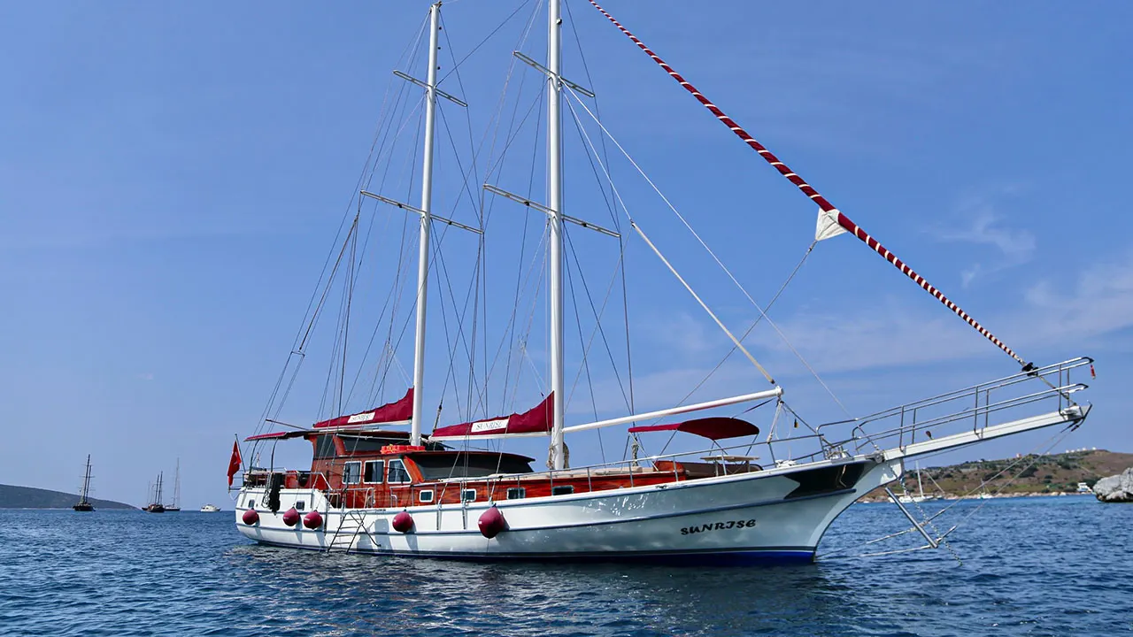 Sunrise sailing in Bodrum