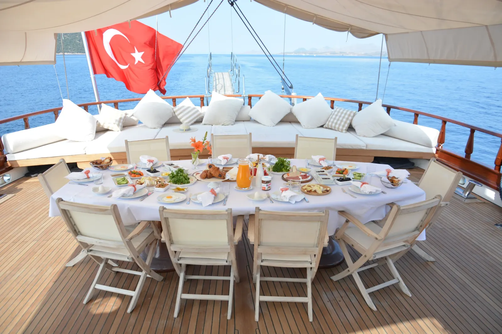Papa Joe sailing in Bodrum