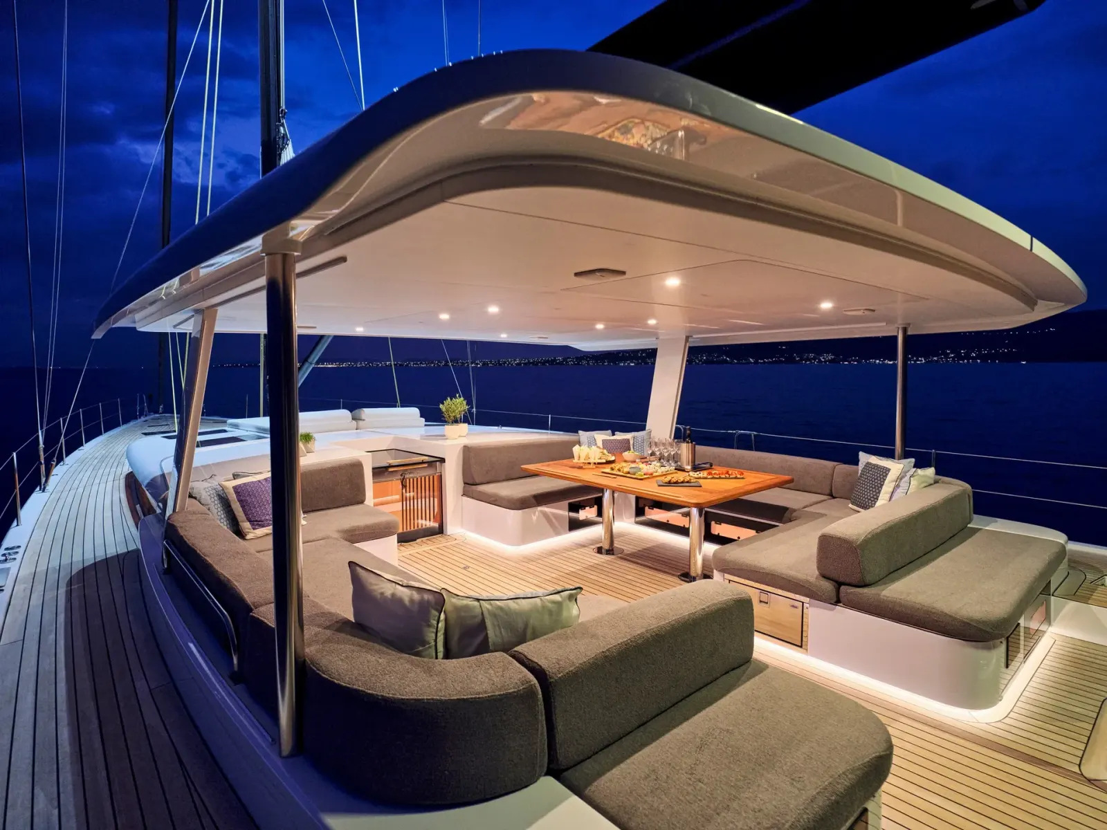 Nadamas sailing in Athens
