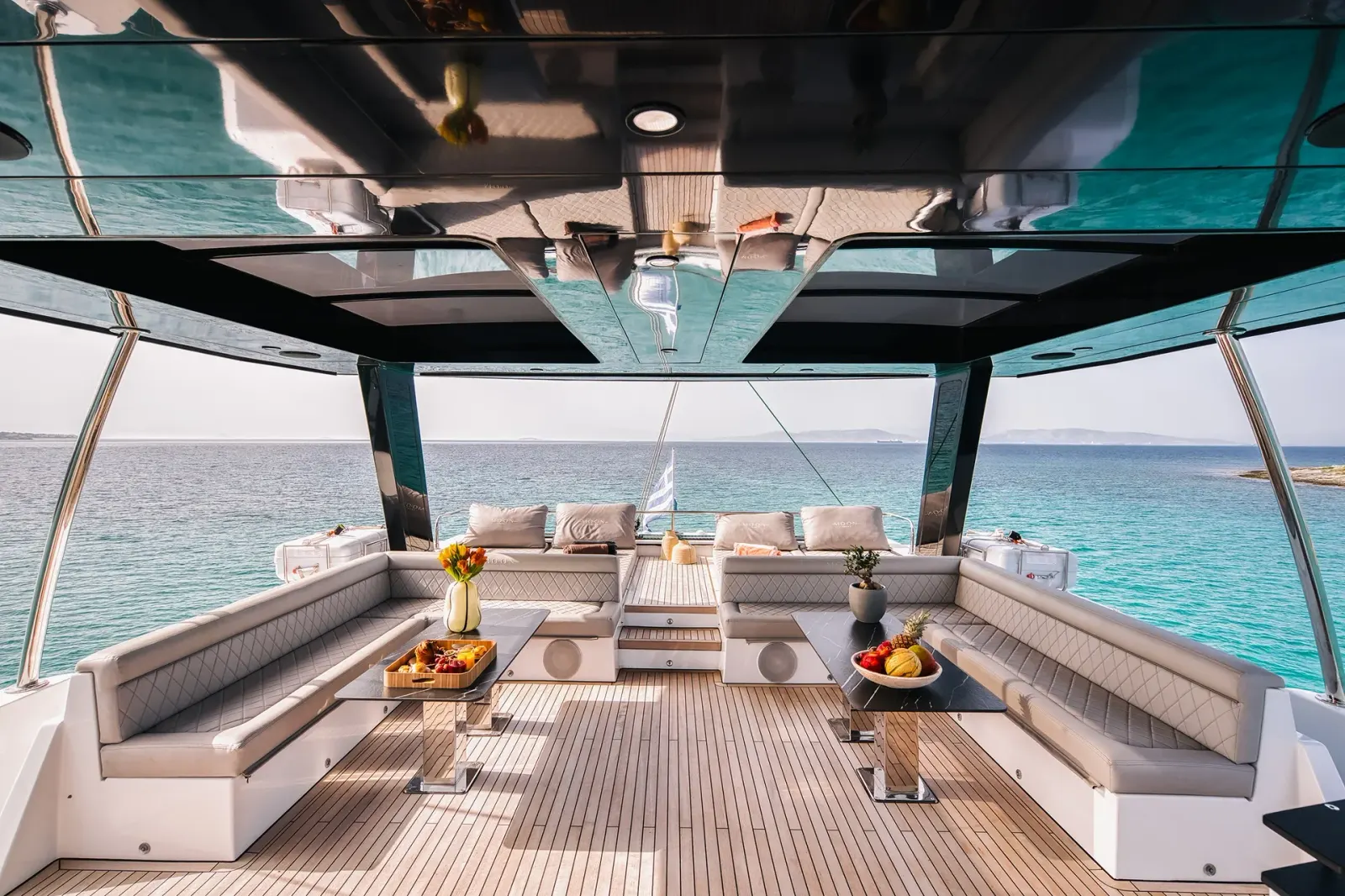 Seabarit LX sailing in Atina