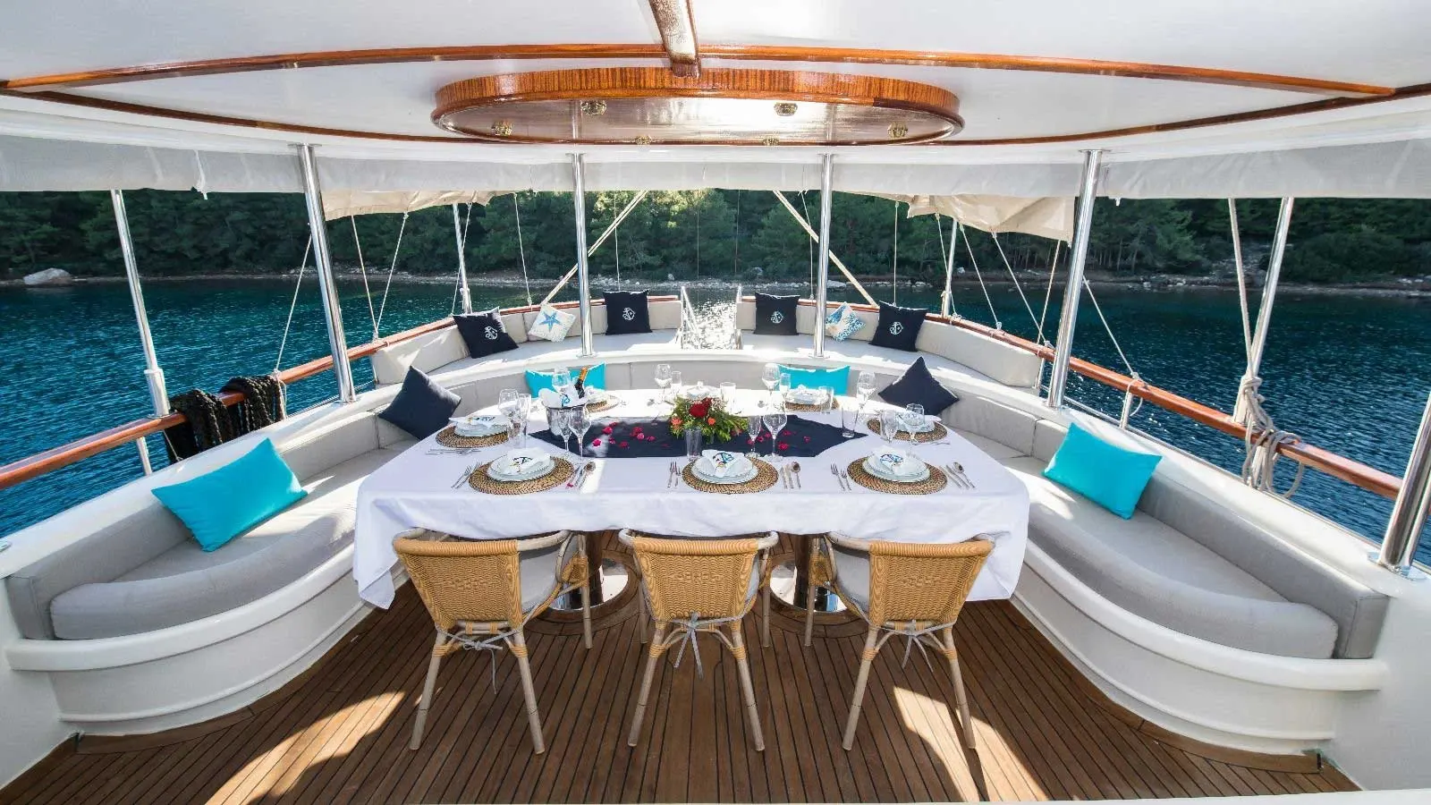 Vista Mare sailing in Bozburun