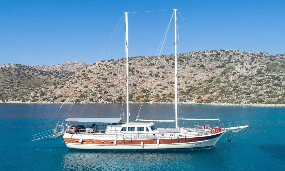 Koray Ege Gulet interior cabin view