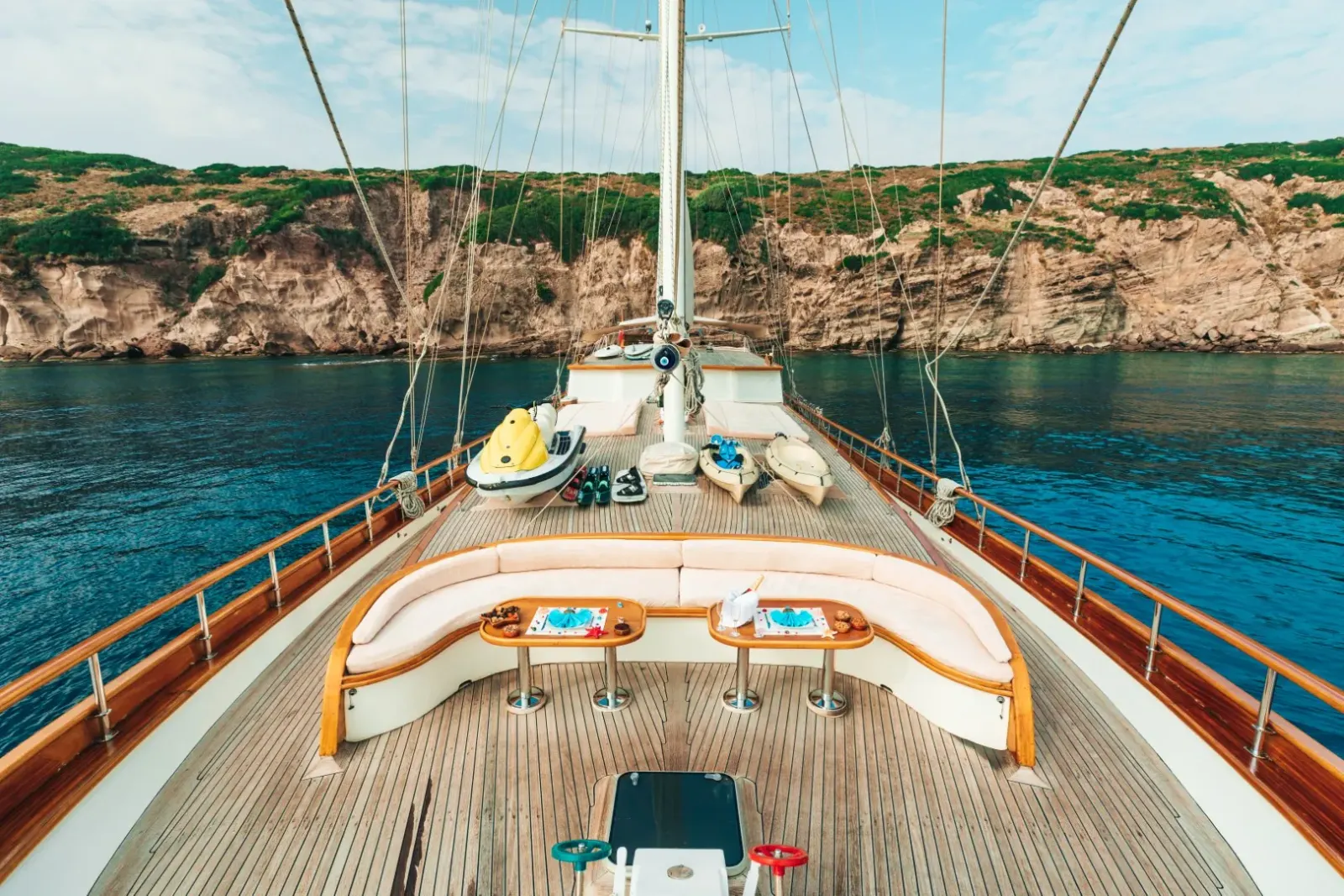 Kaya Guneri IV sailing in Bodrum