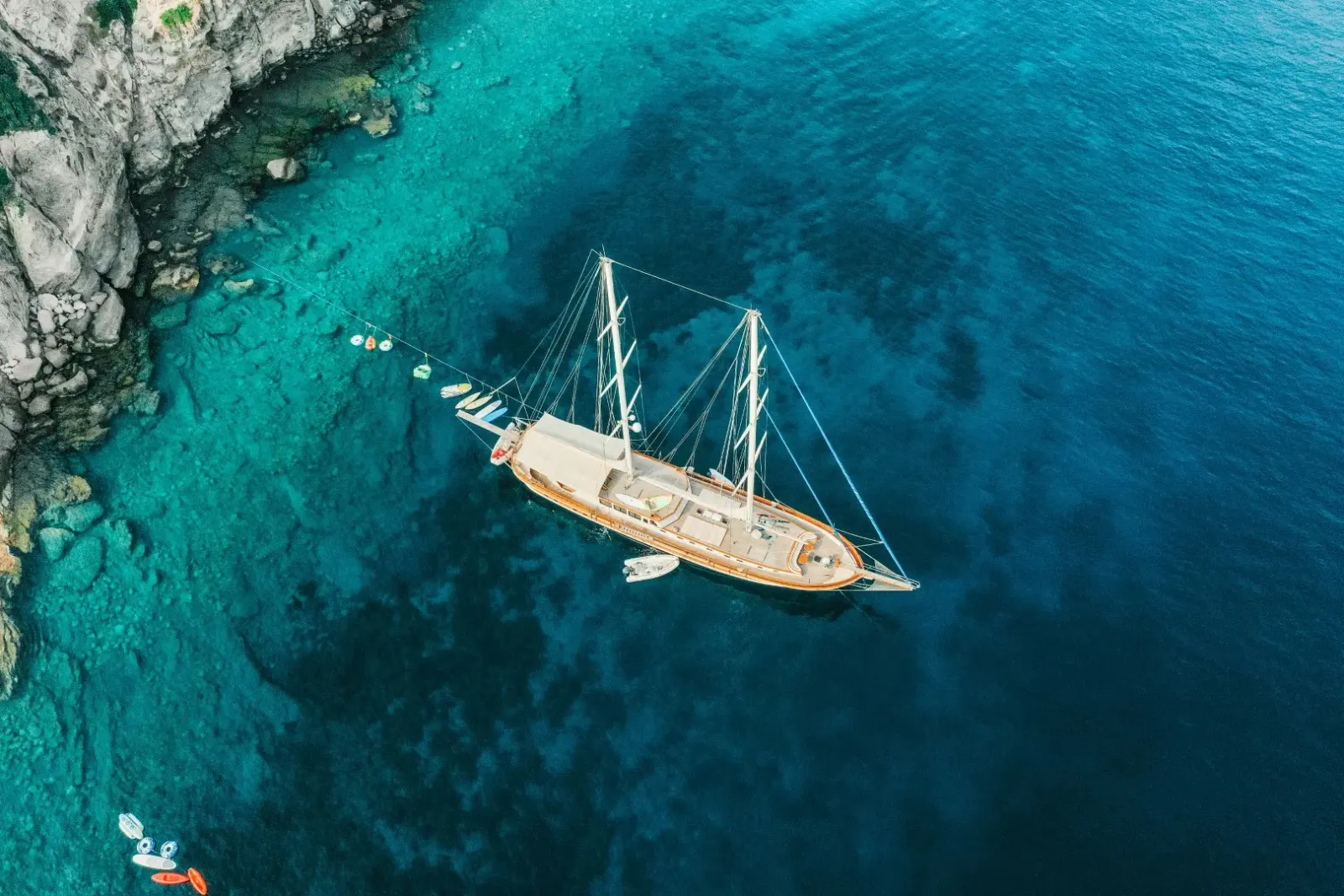 Kaya Guneri IV sailing in Bodrum