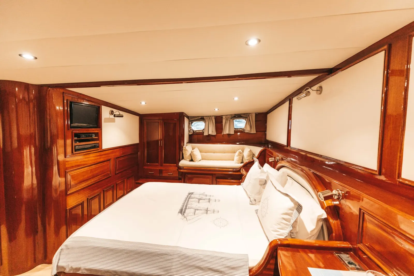 Kaya Guneri Plus sailing in Bodrum