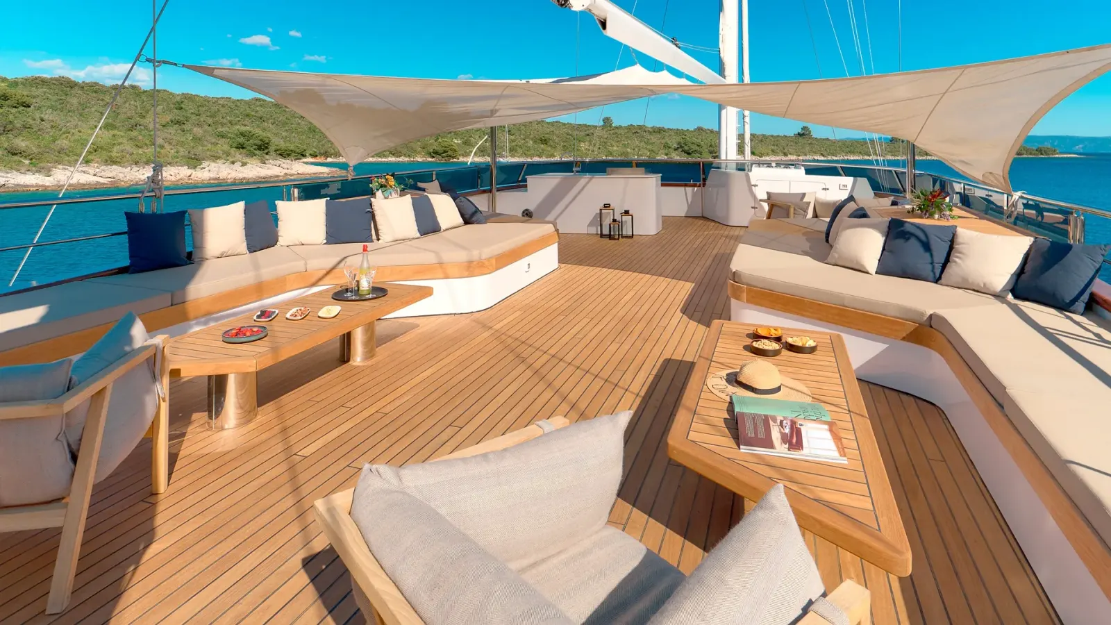 MarAllure sailing in Split