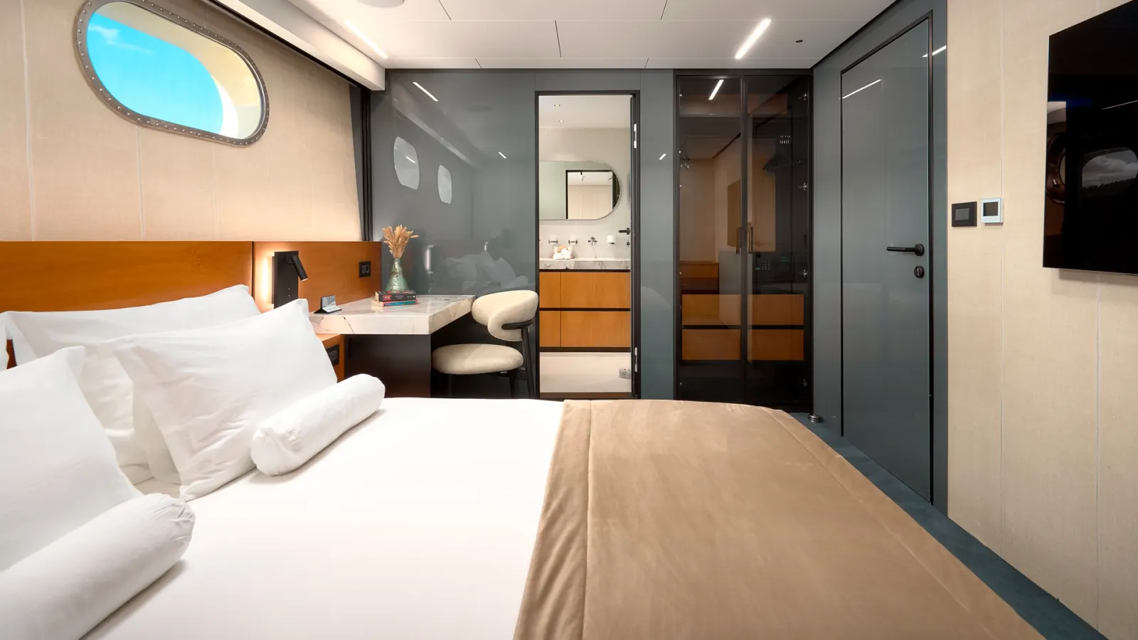 MarAllure sailing in Split