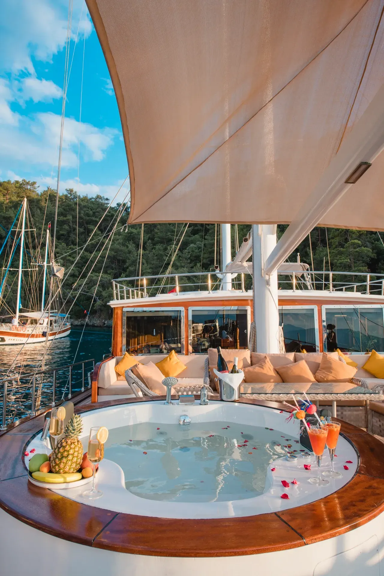 Grand Acar sailing in Fethiye