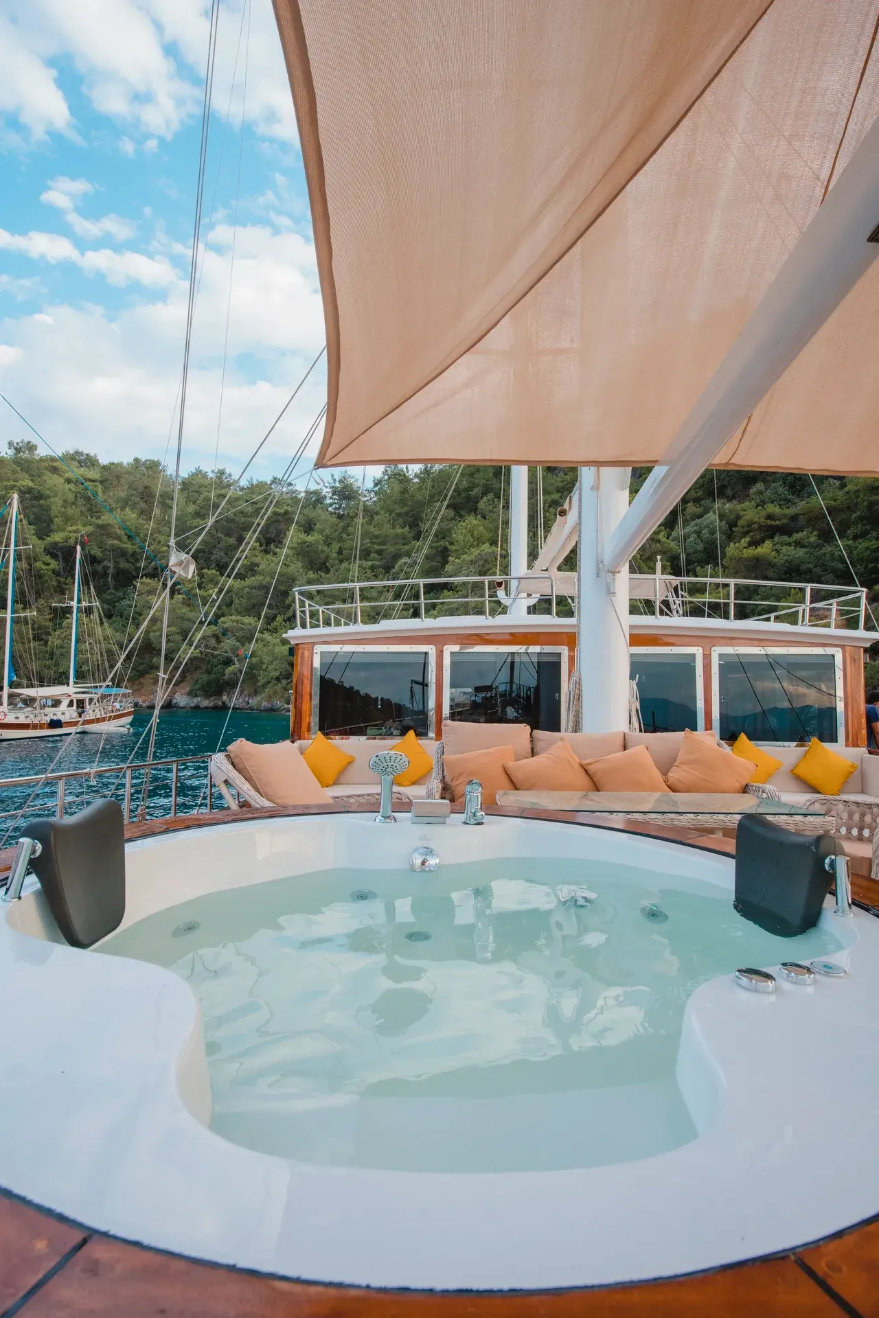 Grand Acar sailing in Fethiye