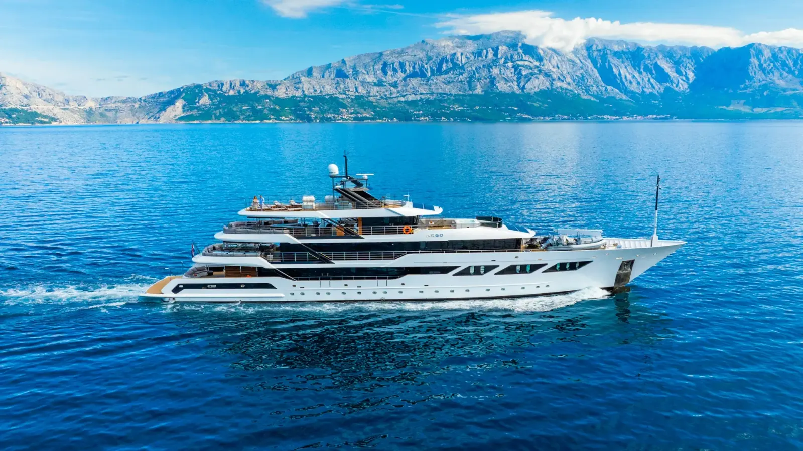 Argo Motoryacht / Superyacht interior cabin view