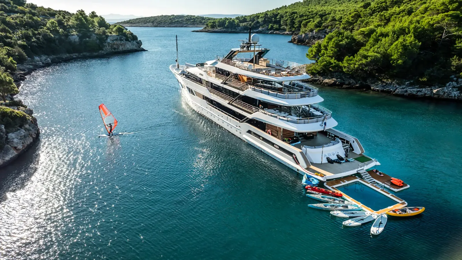 Argo sailing in Split