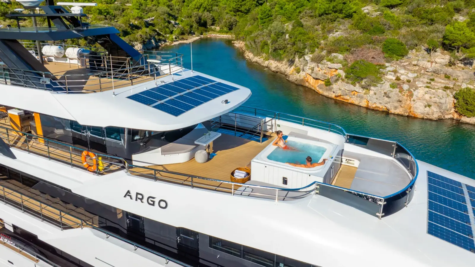 Argo sailing in Split