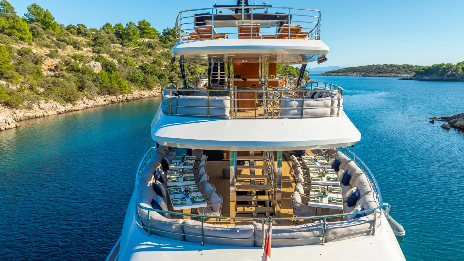 Argo sailing in Split