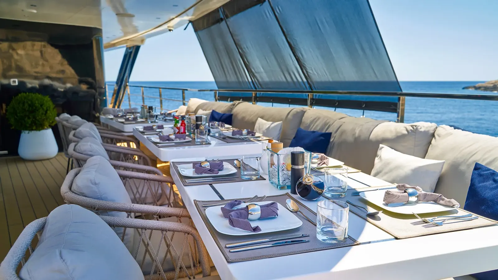 Argo sailing in Split