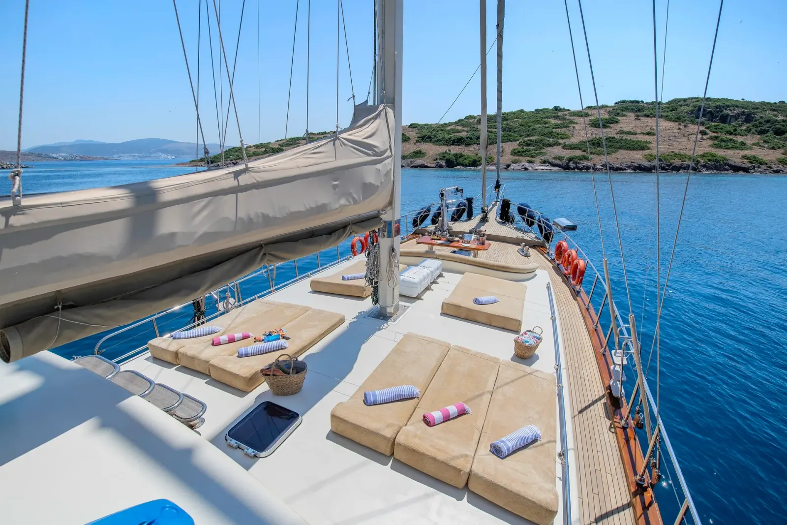 Happy Hours sailing in Bodrum